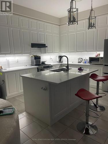 99 Hallaran Rd, Oakville, ON - Indoor Photo Showing Kitchen With Upgraded Kitchen