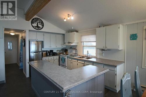 72254 Cliffside Dr, Bluewater, ON - Indoor Photo Showing Kitchen With Double Sink
