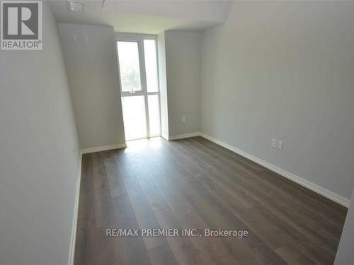 Th103 - 3237 Bayview Avenue, Toronto, ON - Indoor Photo Showing Other Room