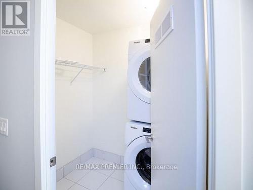 Th101 - 3237 Bayview Avenue, Toronto, ON - Indoor Photo Showing Laundry Room