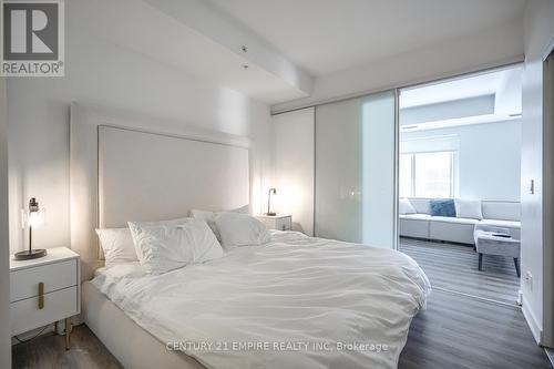 325 - 30 Nelson Street, Toronto, ON - Indoor Photo Showing Bedroom