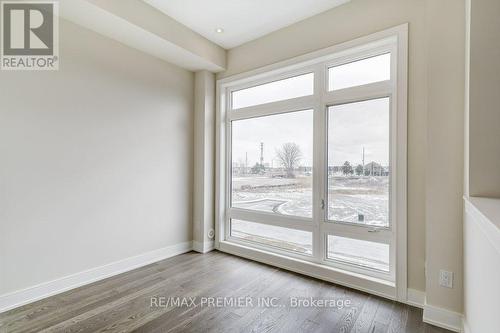 142 Sandwell St S, Vaughan, ON - Indoor Photo Showing Other Room