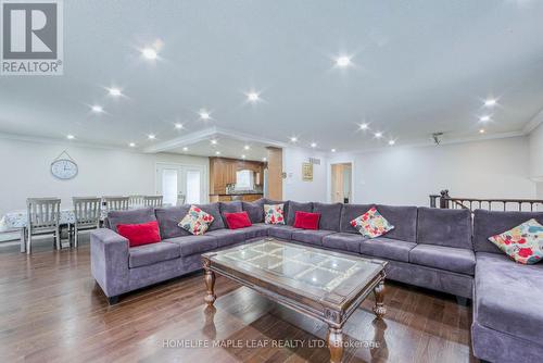 82 Matson Drive, Caledon, ON - Indoor Photo Showing Living Room