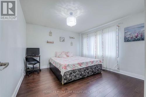 82 Matson Drive, Caledon, ON - Indoor Photo Showing Bedroom