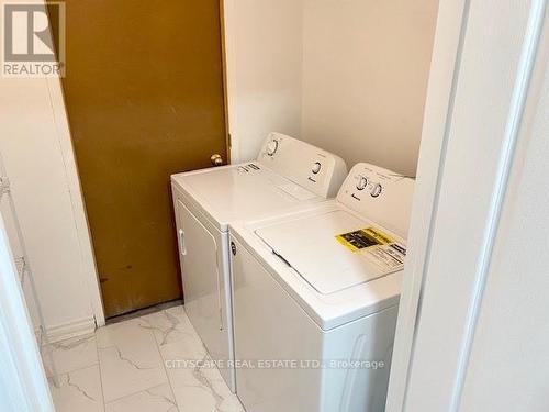 1B - 6421 Donway Drive, Mississauga, ON - Indoor Photo Showing Laundry Room
