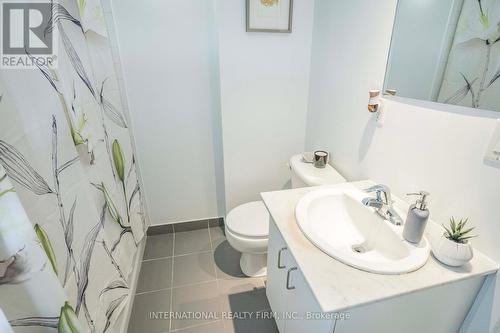 #706 -285 Mutual St, Toronto, ON - Indoor Photo Showing Bathroom