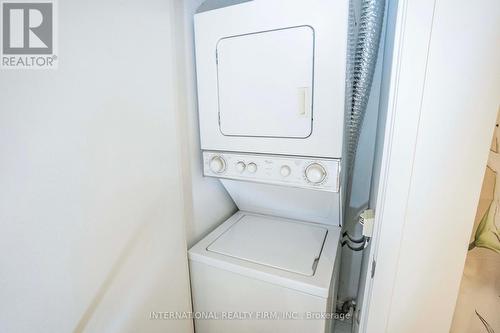 #706 -285 Mutual St, Toronto, ON - Indoor Photo Showing Laundry Room