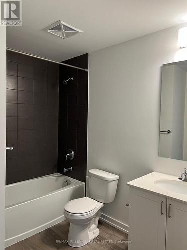414 - 430 Essa Road, Barrie, ON - Indoor Photo Showing Bathroom