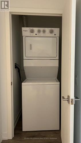 414 - 430 Essa Road, Barrie, ON - Indoor Photo Showing Laundry Room