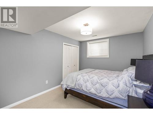 321 Providence Avenue, Kelowna, BC - Indoor Photo Showing Bedroom