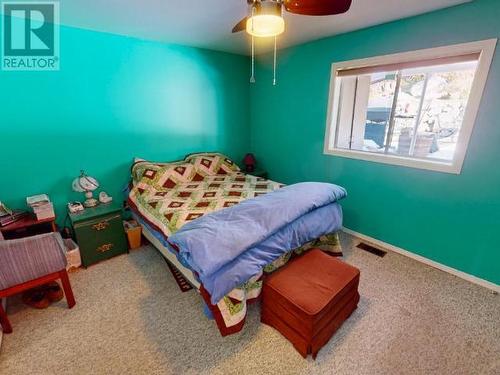 7013 Cranberry Street, Powell River, BC - Indoor Photo Showing Bedroom