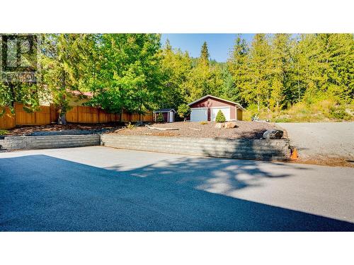 339 Coach Road, Sicamous, BC - Outdoor