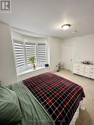 153 Rosslyn Avenue S, Hamilton, ON - Indoor Photo Showing Bedroom