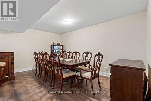 40 Windsor Circ, Niagara-On-The-Lake, ON - Indoor Photo Showing Dining Room