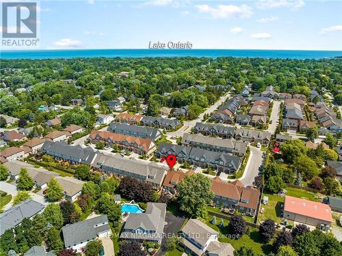 40 Windsor Circ, Niagara-On-The-Lake, ON - Outdoor With View