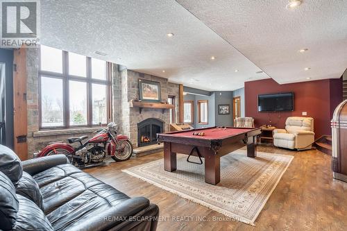1584 Centre Road, Hamilton, ON - Indoor Photo Showing Other Room