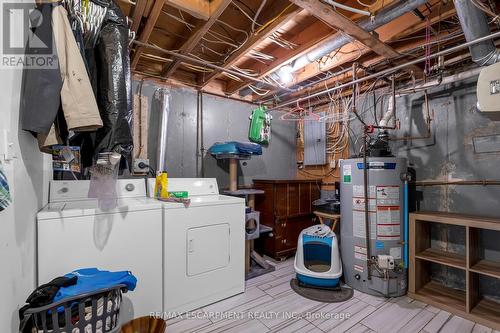 41 Macoomb Drive, Welland, ON - Indoor Photo Showing Laundry Room