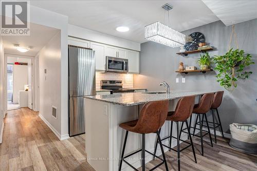 #103 -32 Fieldway Rd, Toronto, ON - Indoor Photo Showing Kitchen With Upgraded Kitchen