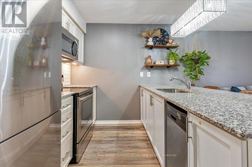 #103 -32 Fieldway Rd, Toronto, ON - Indoor Photo Showing Kitchen With Upgraded Kitchen
