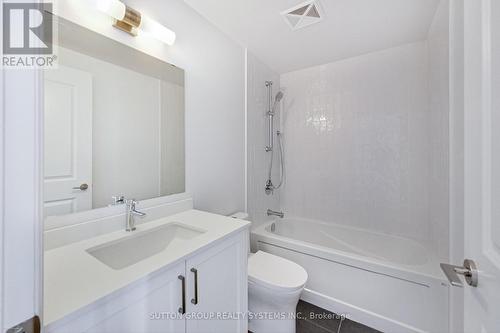 1503 - 20 Gatineau Drive, Vaughan, ON - Indoor Photo Showing Bathroom