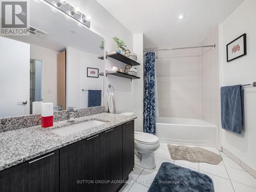#203 -2910 Highway 7, Vaughan, ON - Indoor Photo Showing Bathroom