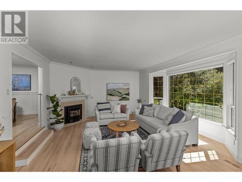 1234 Mission Ridge Road, Kelowna, BC - Indoor Photo Showing Living Room With Fireplace