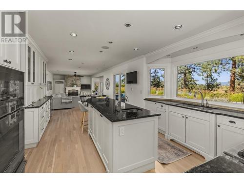 1234 Mission Ridge Road, Kelowna, BC - Indoor Photo Showing Kitchen With Double Sink With Upgraded Kitchen
