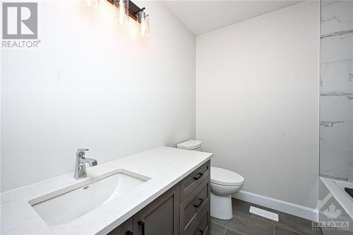 Main Bath - 333A Pine Hill Road, Kemptville, ON - Indoor Photo Showing Bathroom
