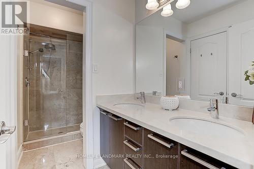 95B Finch Avenue W, Toronto, ON - Indoor Photo Showing Bathroom