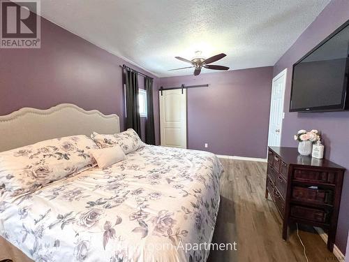 141 Main St, Iroquois Falls, ON - Indoor Photo Showing Bedroom