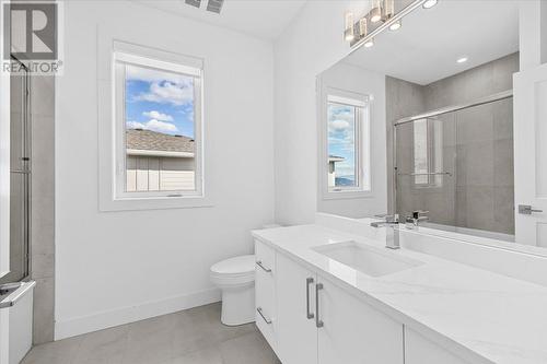 2193 Kentucky Crescent, Kelowna, BC - Indoor Photo Showing Bathroom