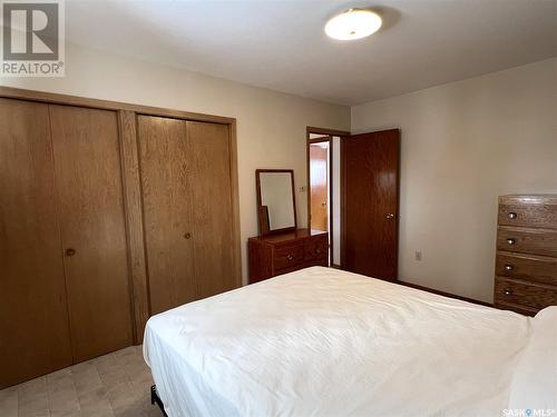 412 1St Street E, Meadow Lake, SK - Indoor Photo Showing Bedroom