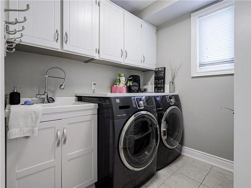 35 Orlando Drive, St. Catharines, ON - Indoor Photo Showing Laundry Room