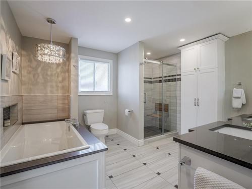 35 Orlando Drive, St. Catharines, ON - Indoor Photo Showing Bathroom