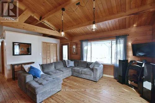 114 Holmcrest Lane, Meaford, ON - Indoor Photo Showing Living Room