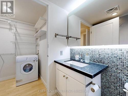 139 - 1005 King Street W, Toronto, ON - Indoor Photo Showing Laundry Room