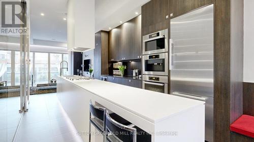 253 Roxton Road, Toronto, ON - Indoor Photo Showing Kitchen With Upgraded Kitchen