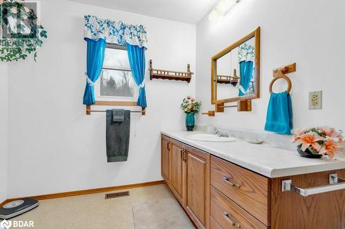 12599 Highway 41, Northbrook, ON - Indoor Photo Showing Bathroom
