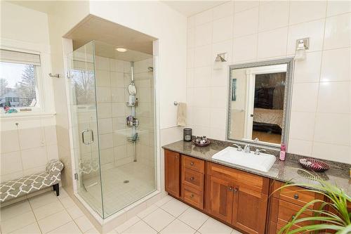 152 2Nd Street Se, Carman, MB - Indoor Photo Showing Bathroom