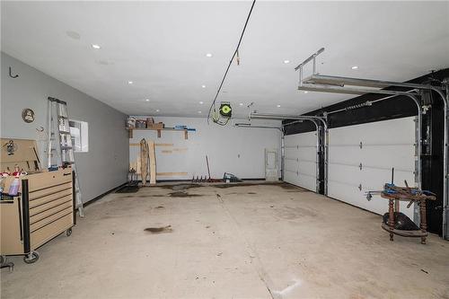 152 2Nd Street Se, Carman, MB - Indoor Photo Showing Garage