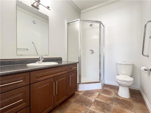 4 250 7Th Avenue N, Virden, MB - Indoor Photo Showing Bathroom