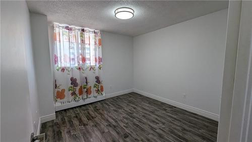 340 Dixon Road|Unit #1413, Etobicoke, ON - Indoor Photo Showing Other Room