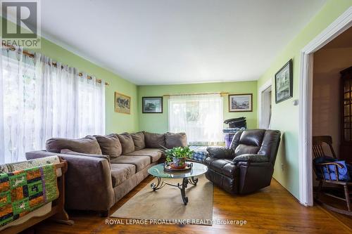 434 Preston Hill Road, Quinte West, ON - Indoor Photo Showing Living Room
