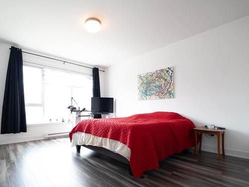 Chambre Ã  coucher principale - 322-6300 Rue De Chambéry, Brossard, QC - Indoor Photo Showing Bedroom