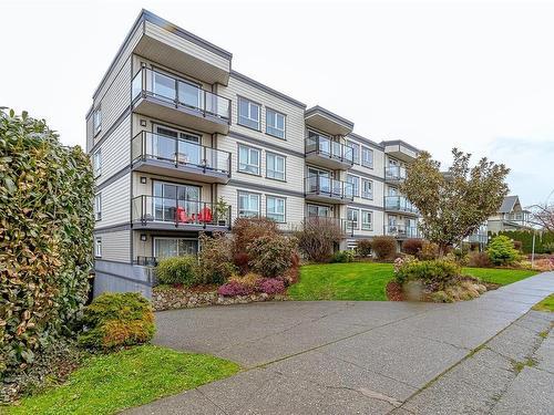 201-1024 Fairfield Rd, Victoria, BC - Outdoor With Balcony