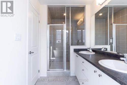 2714 Peter Matthews Drive, Pickering, ON - Indoor Photo Showing Bathroom