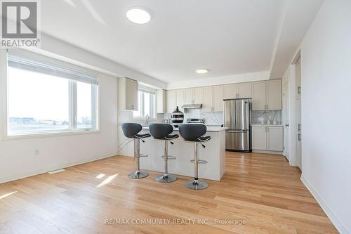 35 Yacht Dr, Clarington, ON - Indoor Photo Showing Kitchen With Stainless Steel Kitchen