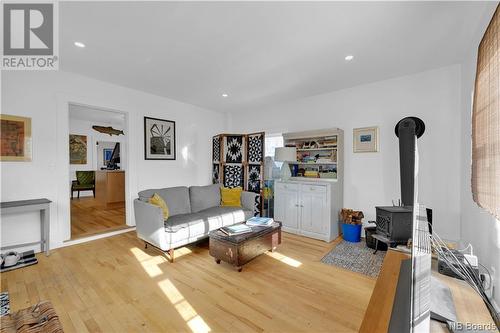 45 Ernest Street, Saint Andrews, NB - Indoor Photo Showing Living Room