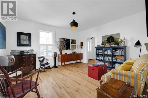 45 Ernest Street, Saint Andrews, NB - Indoor Photo Showing Living Room