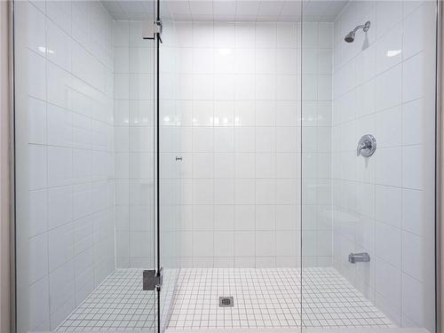 4043 Saida Street, Mississauga, ON - Indoor Photo Showing Bathroom